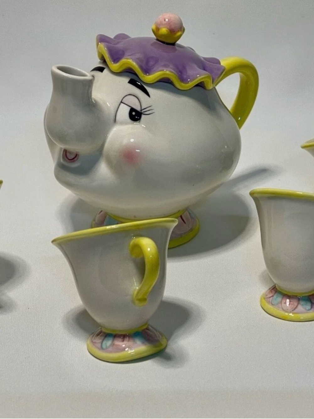 Vintage The Disney Store 1994 Beauty & the Beast Mrs. Pots Toy Porcelain Tea Set